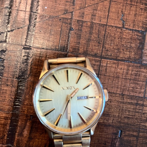 Nixon Sentry Watch - Picture 5 of 5